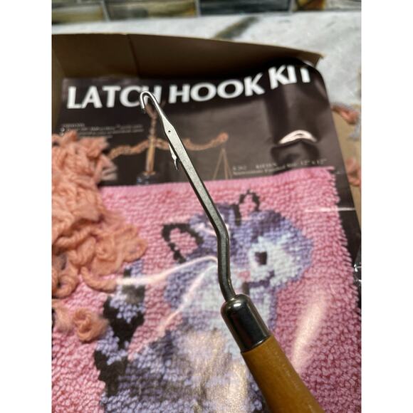 VTG 1980’s Millcraft Kitten Latch Hook Kit For A Wall Hanging Picture Pillow - Picture 6 of 7